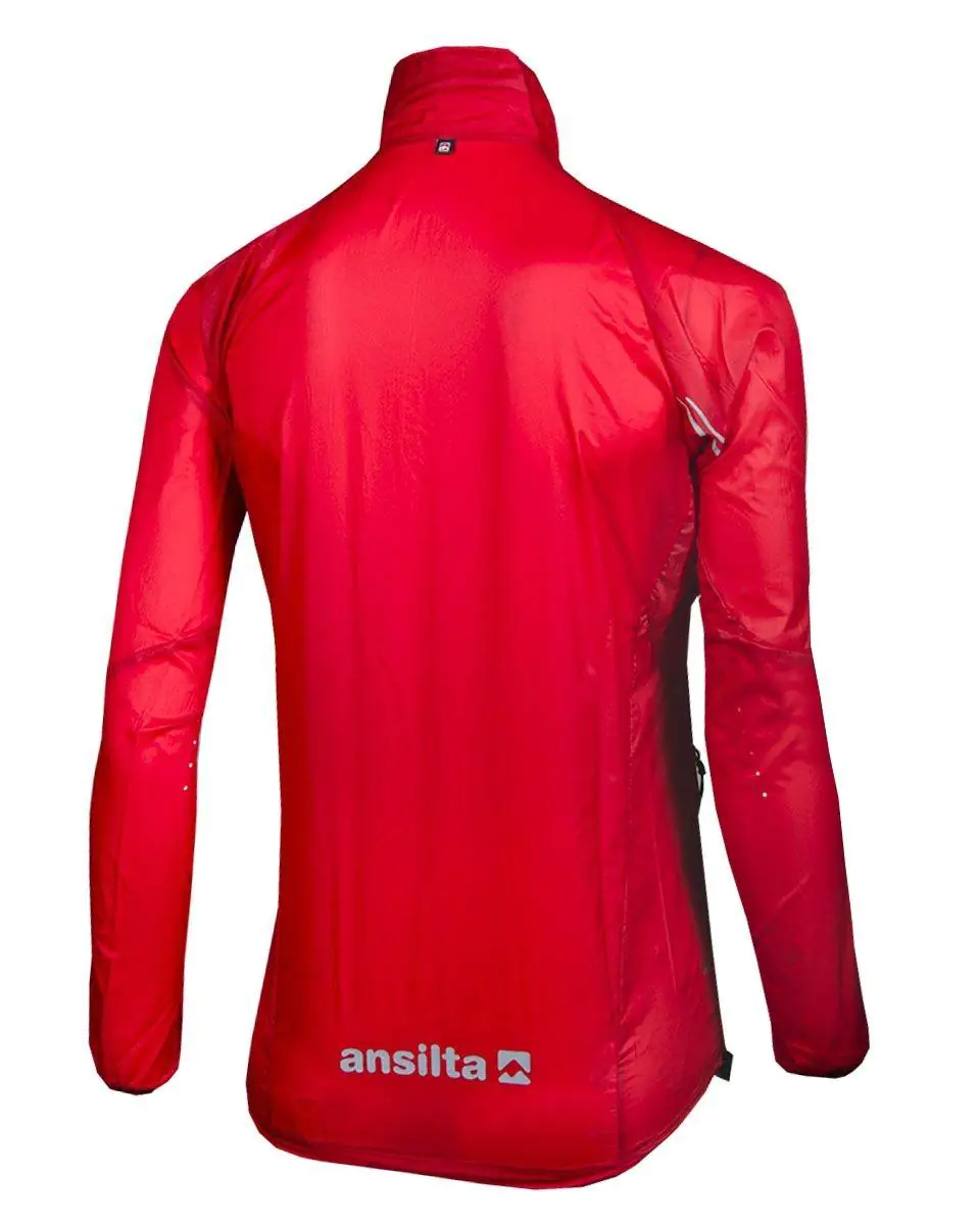 Красный. Сзади