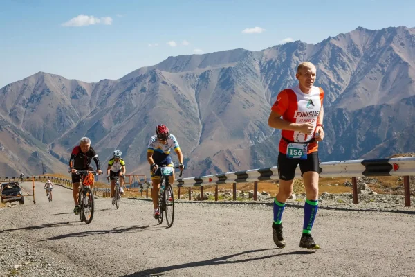 Бегун или велосипедист? Kosmos UpHill 2016 в Алматы