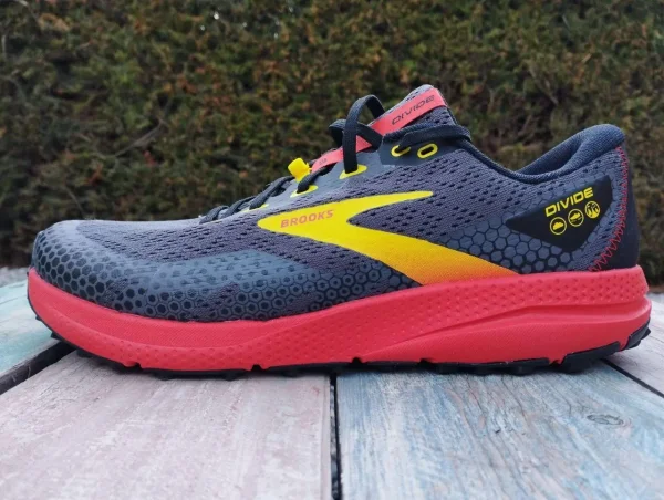 Тест - Обзор Brooks Divide - хорошие кроссовки для трейлраннинга для начинающих