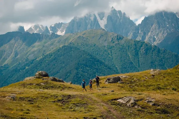 Юбилейный 10-ый Alpindustria Elbrus Race - "гонки будут, несмотря ни на какие вызовы"