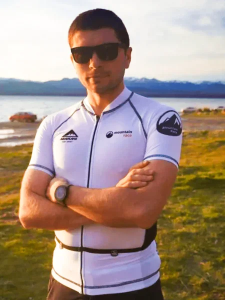 Предзаказ футболок с поясом Mountain Race Suit открыт до 30 июня. Поместится все!