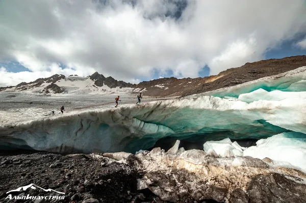 "Счастье нельзя купить". Об экономике, развитии и планах Adidas & Alpindustria Elbrus Race с Ириной Сафроновой