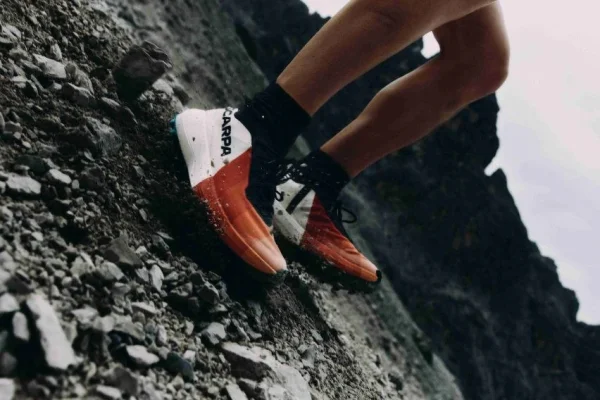 Scarpa представила две пары кроссовок с гамашей для трейлов — Alien Ultra Limited Edition и Alien Sky Limited Edition 