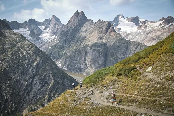 UTMB 2025 - предстартовый анонс, фавориты культовой гонки в Альпах и результаты 