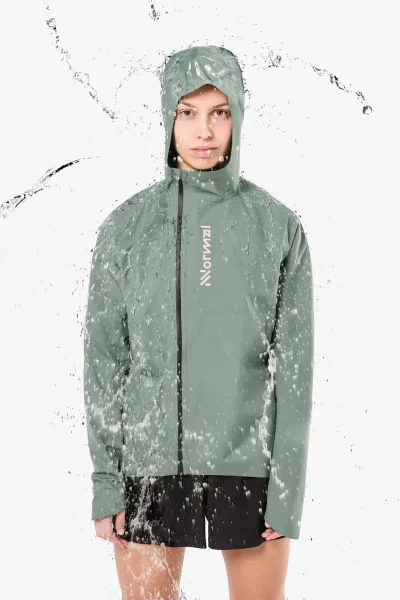 Куртка для бега женская NNormal Trail Rain Jacket непромокаемая — фото 2